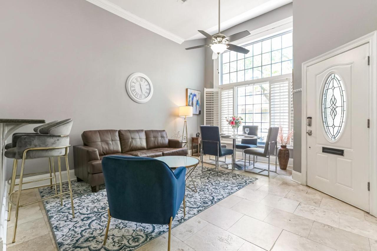 Hosteeva Modern Condo Near Magazine St & Close To Fq 뉴올리언스 외부 사진